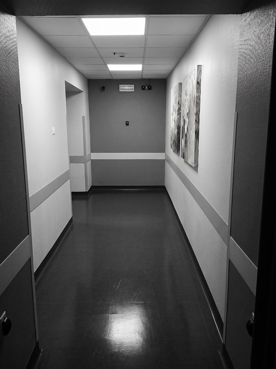 Corridoio di un reparto di degenza ospedaliero