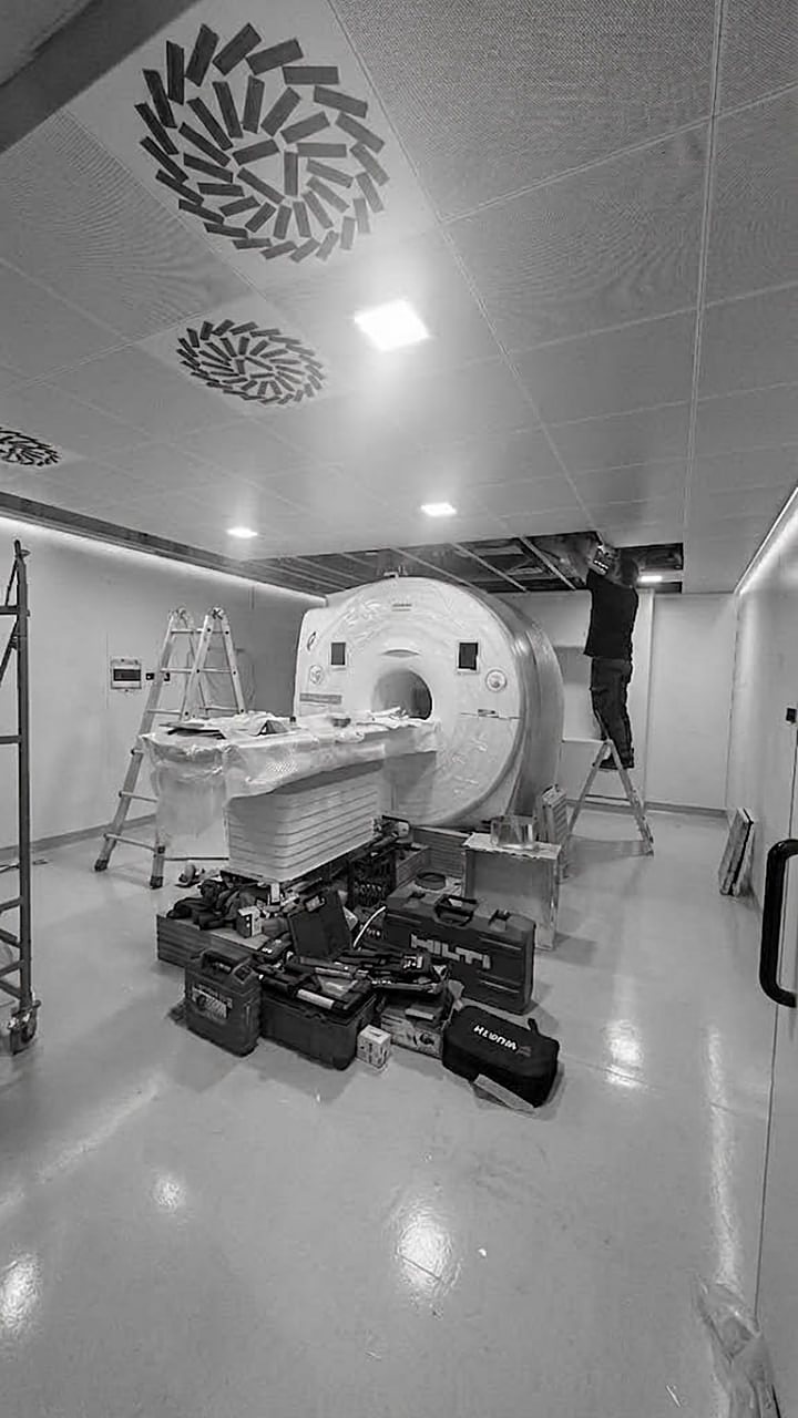 Cantiere di installazione di una risonanza magnetica